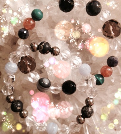 天然石ブレスを制作しています